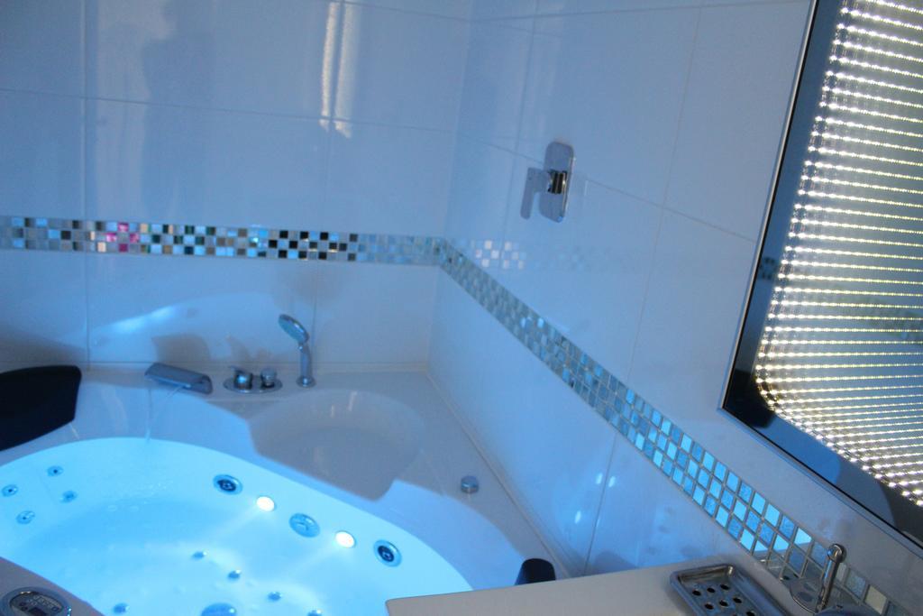 Apartman Relax So Saunou A Jakuzzi Namestovo Ruang foto